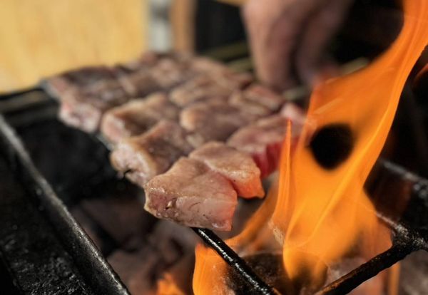 いぶしや 炭火で焼く串焼き